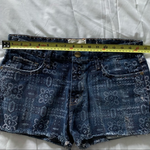 Current/Elliott The Boyfriend Short in Bandana Print Cut Off - Picture 2 of 8
